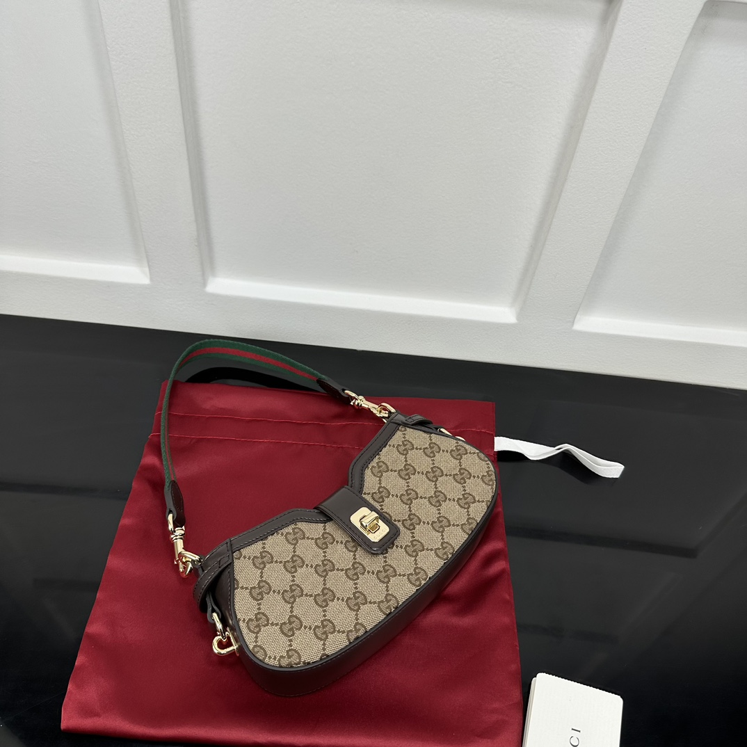 Gucci Hobo Bags